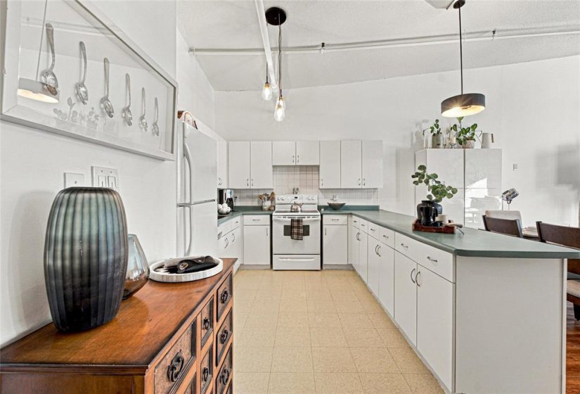 167 Bannatyne, 1 Bedroom Bedrooms, 7 Room Rooms,2 BathroomBathrooms,Condominium,For Sale,Bannatyne,0