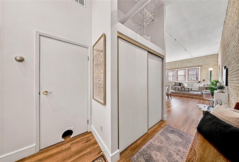 167 Bannatyne, 1 Bedroom Bedrooms, 7 Room Rooms,2 BathroomBathrooms,Condominium,For Sale,Bannatyne,0