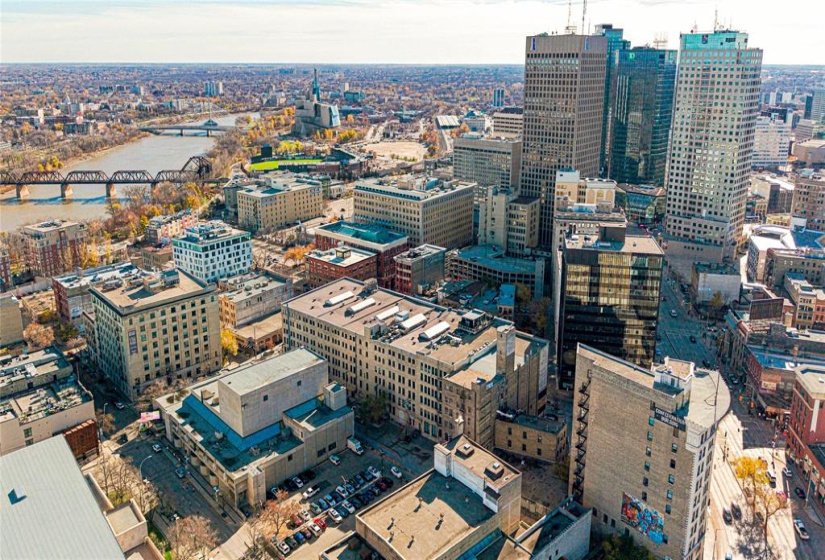 167 Bannatyne, 1 Bedroom Bedrooms, 7 Room Rooms,2 BathroomBathrooms,Condominium,For Sale,Bannatyne,0