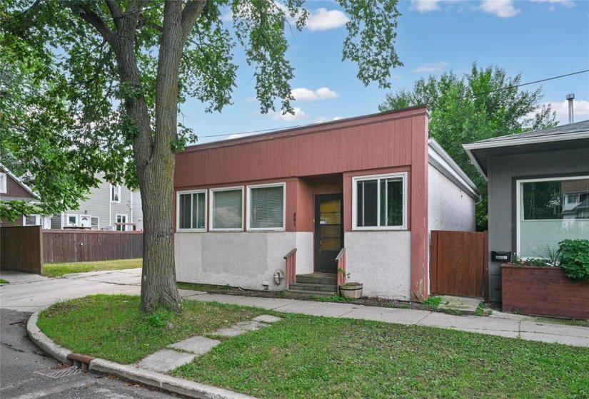 861 Cockburn, 1 Bedroom Bedrooms, 5 Room Rooms,1 BathroomBathrooms,Residential,For Sale,Cockburn,0