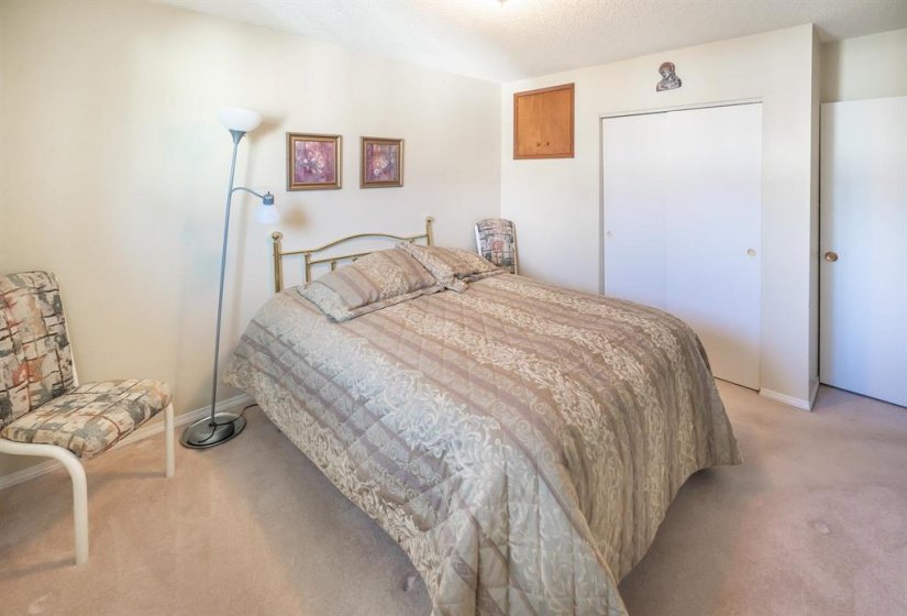 827 Peake, 3 Bedroom Bedrooms, 9 Room Rooms,2 BathroomBathrooms,Residential,For Sale,Peake,0