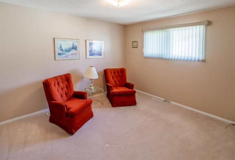 827 Peake, 3 Bedroom Bedrooms, 9 Room Rooms,2 BathroomBathrooms,Residential,For Sale,Peake,0