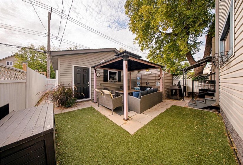 664 Banning, 4 Bedroom Bedrooms, 14 Room Rooms,1 BathroomBathrooms,Residential,For Sale,Banning,0