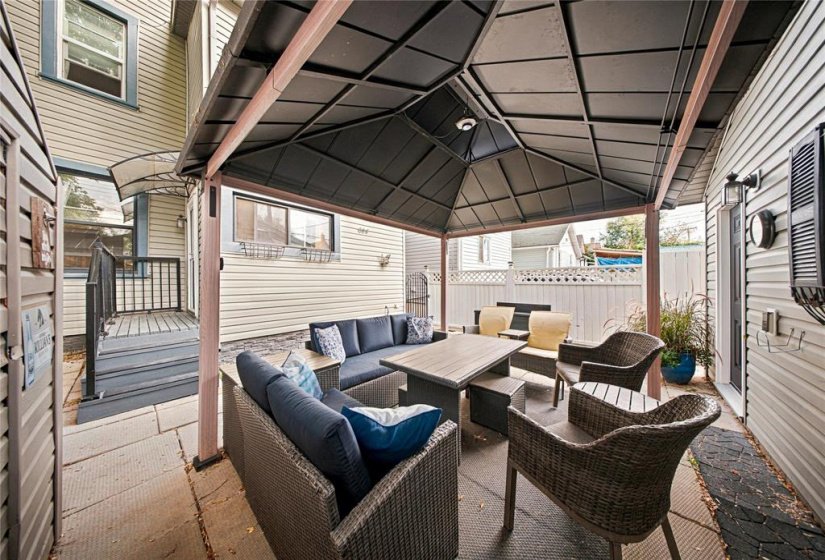 664 Banning, 4 Bedroom Bedrooms, 14 Room Rooms,1 BathroomBathrooms,Residential,For Sale,Banning,0