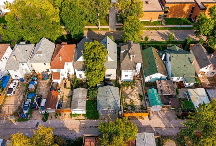 664 Banning, 4 Bedroom Bedrooms, 14 Room Rooms,1 BathroomBathrooms,Residential,For Sale,Banning,0