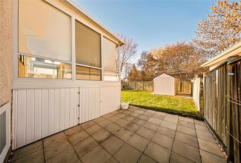 417 Burland, 4 Bedroom Bedrooms, 13 Room Rooms,2 BathroomBathrooms,Residential,For Sale,Burland,0