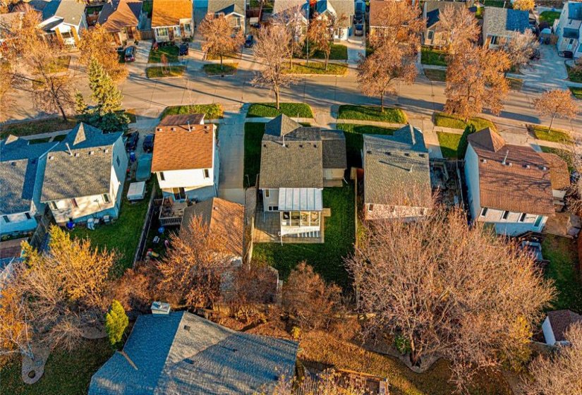 417 Burland, 4 Bedroom Bedrooms, 13 Room Rooms,2 BathroomBathrooms,Residential,For Sale,Burland,0