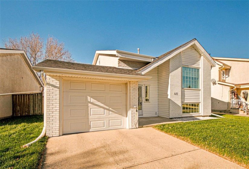 417 Burland, 4 Bedroom Bedrooms, 13 Room Rooms,2 BathroomBathrooms,Residential,For Sale,Burland,0