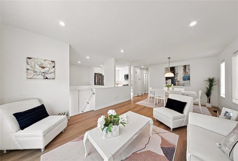 417 Burland, 4 Bedroom Bedrooms, 13 Room Rooms,2 BathroomBathrooms,Residential,For Sale,Burland,0
