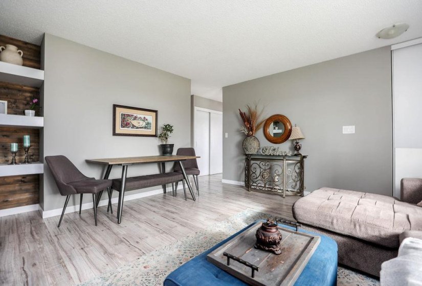 169 Southglen, 3 Bedroom Bedrooms, 13 Room Rooms,2 BathroomBathrooms,Residential,For Sale,Southglen,0