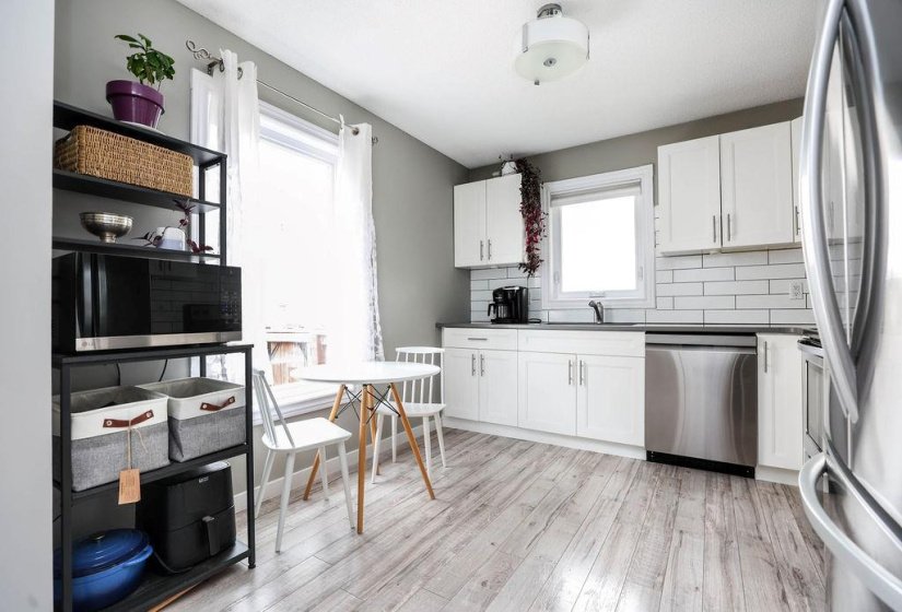 169 Southglen, 3 Bedroom Bedrooms, 13 Room Rooms,2 BathroomBathrooms,Residential,For Sale,Southglen,0