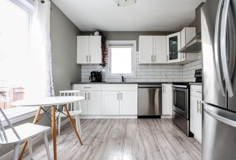 169 Southglen, 3 Bedroom Bedrooms, 13 Room Rooms,2 BathroomBathrooms,Residential,For Sale,Southglen,0