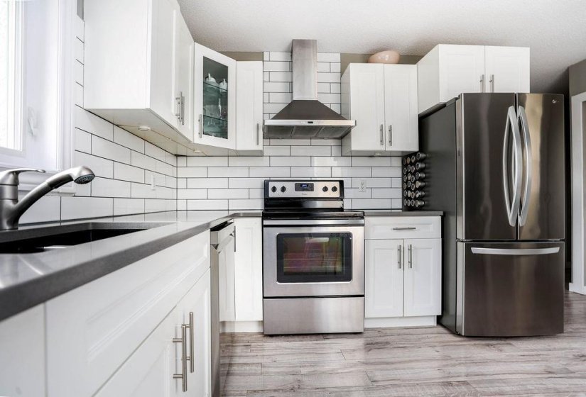 169 Southglen, 3 Bedroom Bedrooms, 13 Room Rooms,2 BathroomBathrooms,Residential,For Sale,Southglen,0