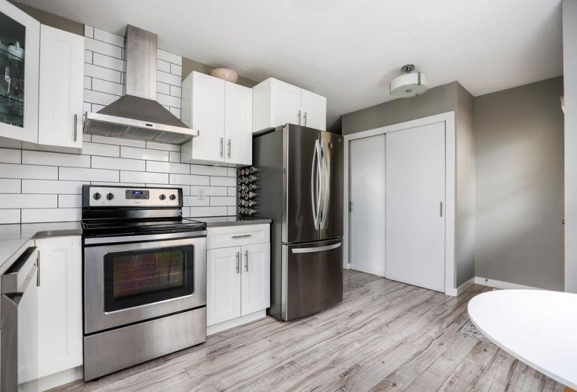 169 Southglen, 3 Bedroom Bedrooms, 13 Room Rooms,2 BathroomBathrooms,Residential,For Sale,Southglen,0