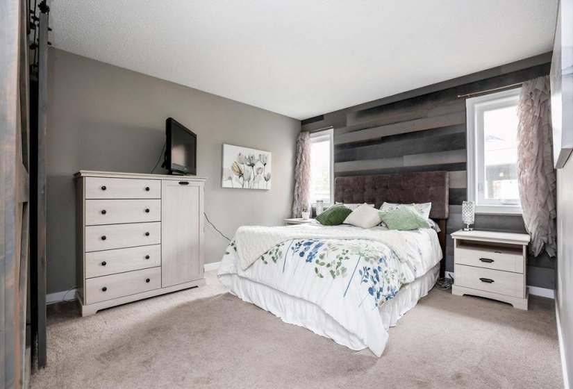 169 Southglen, 3 Bedroom Bedrooms, 13 Room Rooms,2 BathroomBathrooms,Residential,For Sale,Southglen,0