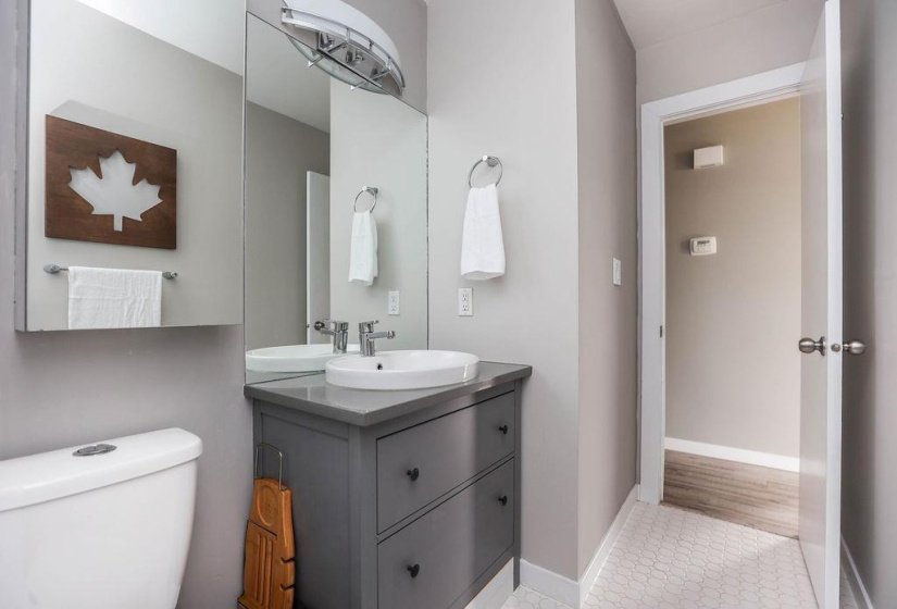 169 Southglen, 3 Bedroom Bedrooms, 13 Room Rooms,2 BathroomBathrooms,Residential,For Sale,Southglen,0
