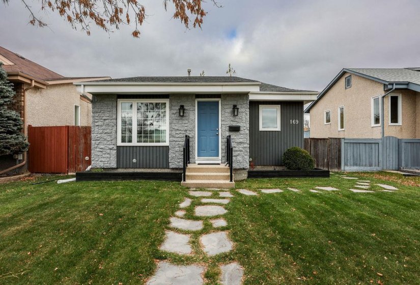 169 Southglen, 3 Bedroom Bedrooms, 13 Room Rooms,2 BathroomBathrooms,Residential,For Sale,Southglen,0