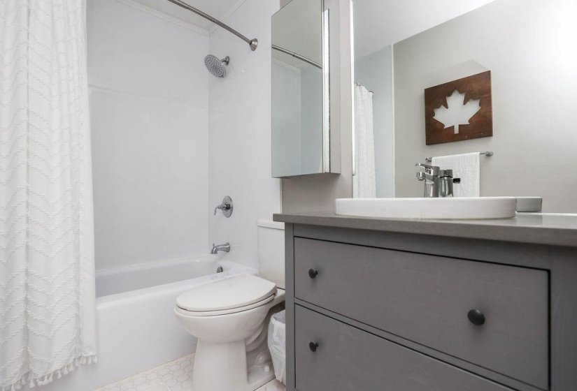 169 Southglen, 3 Bedroom Bedrooms, 13 Room Rooms,2 BathroomBathrooms,Residential,For Sale,Southglen,0