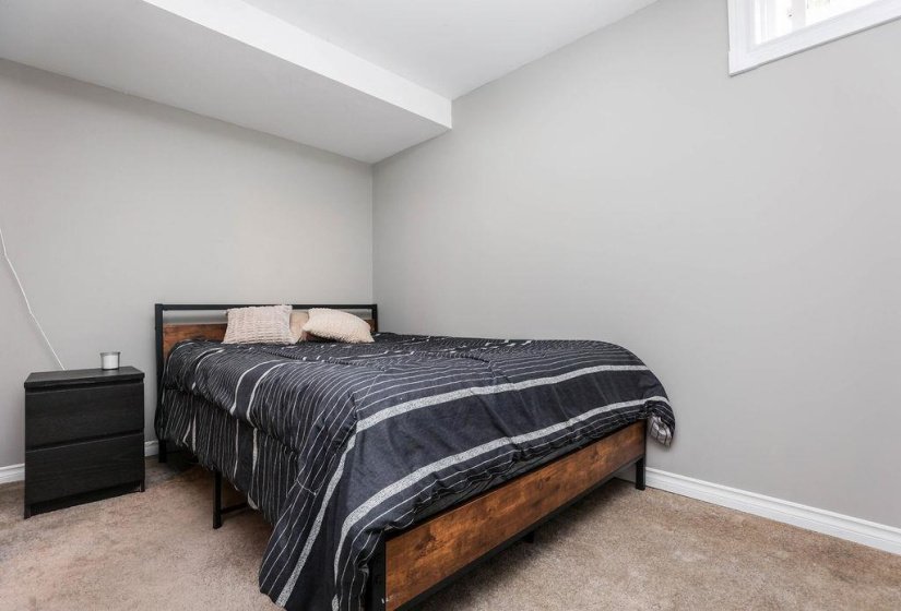 169 Southglen, 3 Bedroom Bedrooms, 13 Room Rooms,2 BathroomBathrooms,Residential,For Sale,Southglen,0