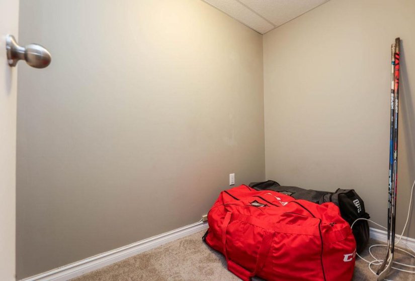 169 Southglen, 3 Bedroom Bedrooms, 13 Room Rooms,2 BathroomBathrooms,Residential,For Sale,Southglen,0