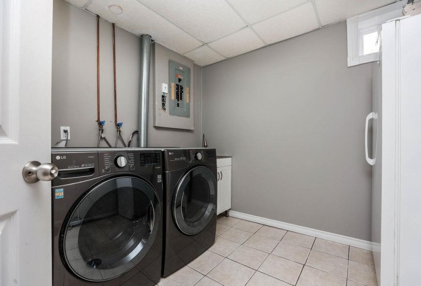 169 Southglen, 3 Bedroom Bedrooms, 13 Room Rooms,2 BathroomBathrooms,Residential,For Sale,Southglen,0
