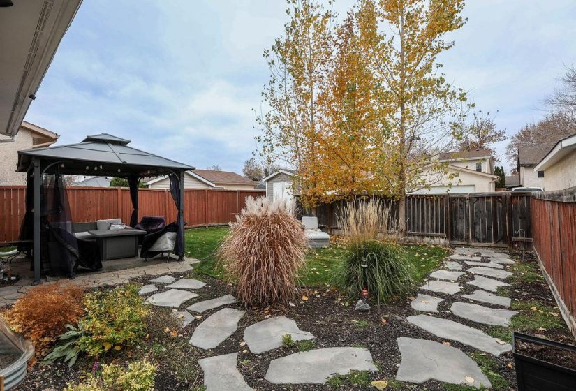 169 Southglen, 3 Bedroom Bedrooms, 13 Room Rooms,2 BathroomBathrooms,Residential,For Sale,Southglen,0