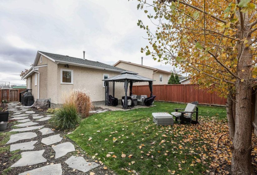 169 Southglen, 3 Bedroom Bedrooms, 13 Room Rooms,2 BathroomBathrooms,Residential,For Sale,Southglen,0
