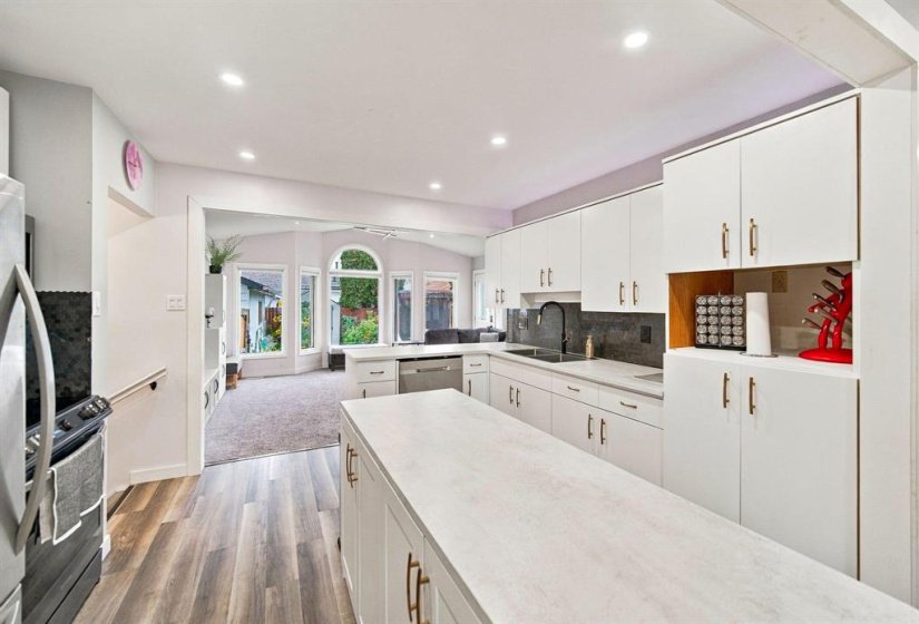 42 Monaco, 3 Bedroom Bedrooms, 10 Room Rooms,2 BathroomBathrooms,Residential,For Sale,Monaco,0