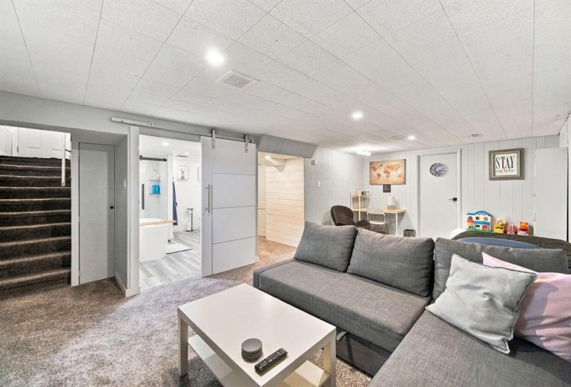 42 Monaco, 3 Bedroom Bedrooms, 10 Room Rooms,2 BathroomBathrooms,Residential,For Sale,Monaco,0