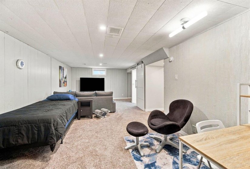 42 Monaco, 3 Bedroom Bedrooms, 10 Room Rooms,2 BathroomBathrooms,Residential,For Sale,Monaco,0