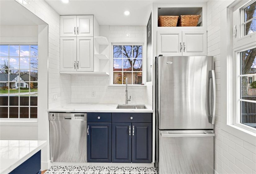 403 Niagara, 2 Bedroom Bedrooms, 9 Room Rooms,1 BathroomBathrooms,Residential,For Sale,Niagara,0