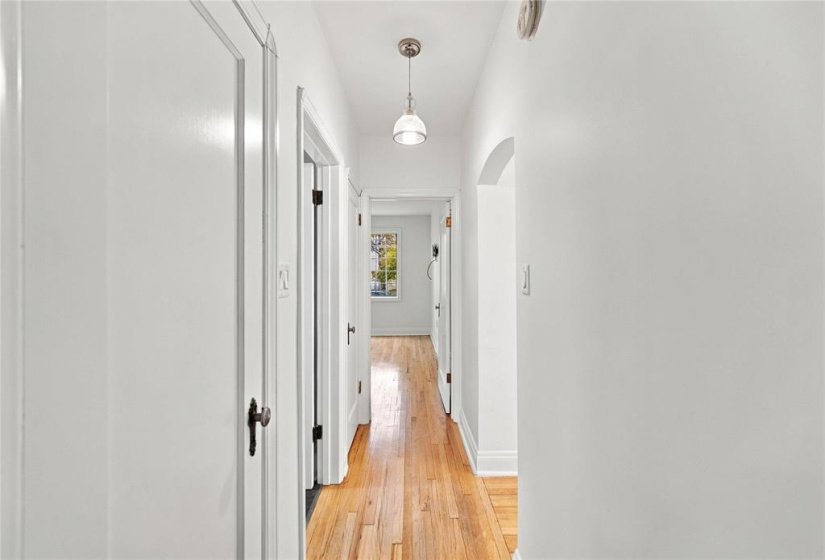 403 Niagara, 2 Bedroom Bedrooms, 9 Room Rooms,1 BathroomBathrooms,Residential,For Sale,Niagara,0