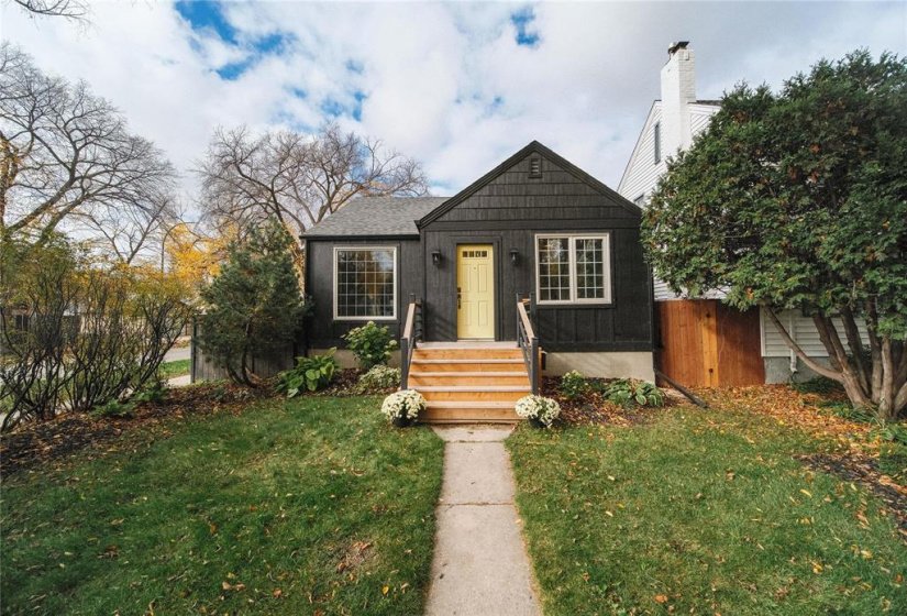 403 Niagara, 2 Bedroom Bedrooms, 9 Room Rooms,1 BathroomBathrooms,Residential,For Sale,Niagara,0