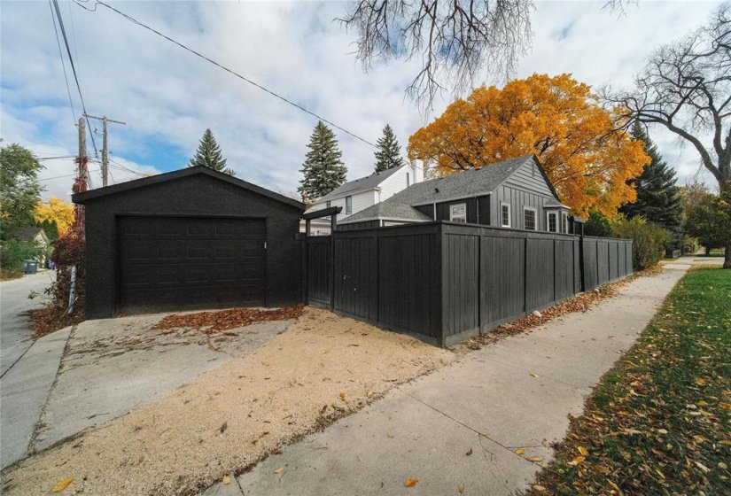 403 Niagara, 2 Bedroom Bedrooms, 9 Room Rooms,1 BathroomBathrooms,Residential,For Sale,Niagara,0