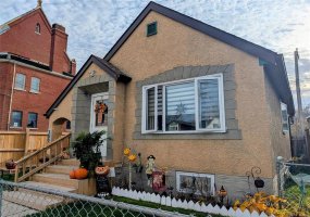 300 Burrows, 1 Bedroom Bedrooms, 8 Room Rooms,2 BathroomBathrooms,Residential,For Sale,Burrows,0