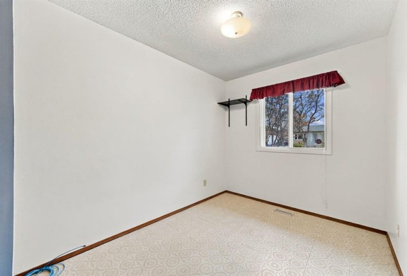 160 Larche, 3 Bedroom Bedrooms, 10 Room Rooms,2 BathroomBathrooms,Residential,For Sale,Larche,0