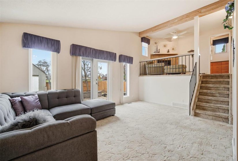 166 Rose Hill, 3 Bedroom Bedrooms, 8 Room Rooms,2 BathroomBathrooms,Residential,For Sale,Rose Hill,0
