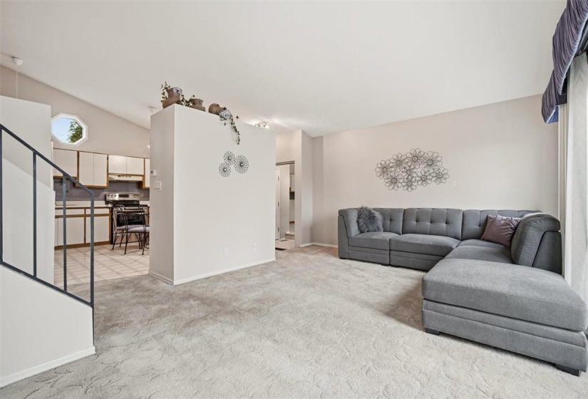 166 Rose Hill, 3 Bedroom Bedrooms, 8 Room Rooms,2 BathroomBathrooms,Residential,For Sale,Rose Hill,0