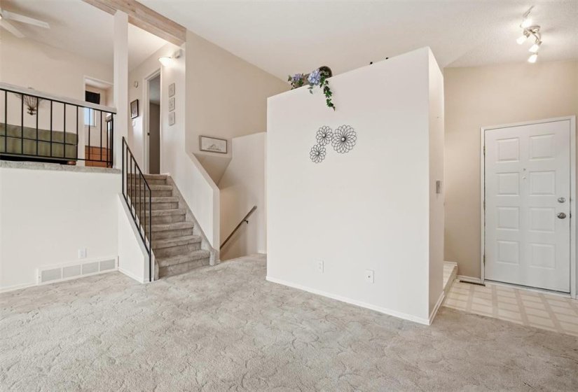 166 Rose Hill, 3 Bedroom Bedrooms, 8 Room Rooms,2 BathroomBathrooms,Residential,For Sale,Rose Hill,0