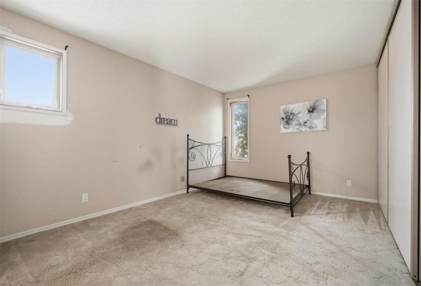 166 Rose Hill, 3 Bedroom Bedrooms, 8 Room Rooms,2 BathroomBathrooms,Residential,For Sale,Rose Hill,0