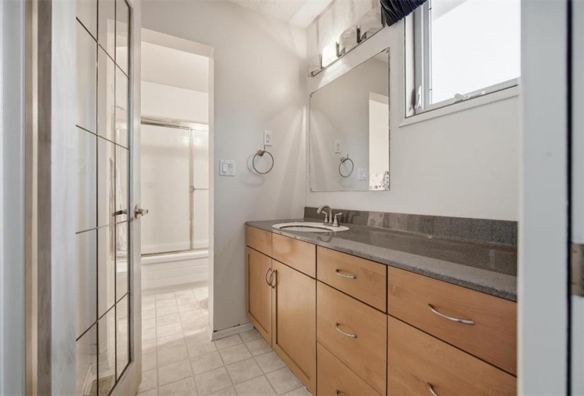 166 Rose Hill, 3 Bedroom Bedrooms, 8 Room Rooms,2 BathroomBathrooms,Residential,For Sale,Rose Hill,0