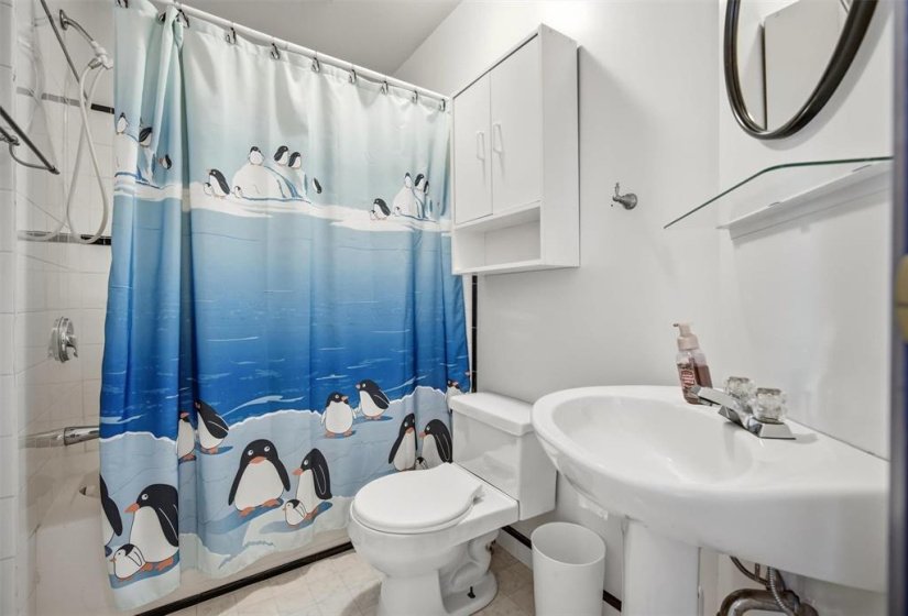 166 Rose Hill, 3 Bedroom Bedrooms, 8 Room Rooms,2 BathroomBathrooms,Residential,For Sale,Rose Hill,0