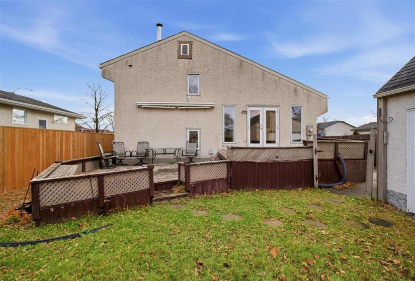 166 Rose Hill, 3 Bedroom Bedrooms, 8 Room Rooms,2 BathroomBathrooms,Residential,For Sale,Rose Hill,0