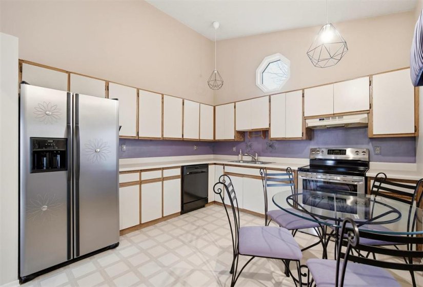 166 Rose Hill, 3 Bedroom Bedrooms, 8 Room Rooms,2 BathroomBathrooms,Residential,For Sale,Rose Hill,0