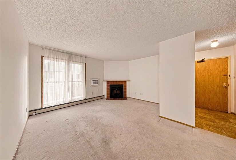 658 Kenaston, 2 Bedroom Bedrooms, 6 Room Rooms,1 BathroomBathrooms,Condominium,For Sale,Kenaston,0
