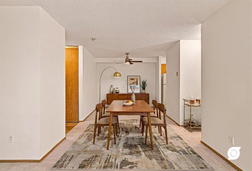 658 Kenaston, 2 Bedroom Bedrooms, 6 Room Rooms,1 BathroomBathrooms,Condominium,For Sale,Kenaston,0