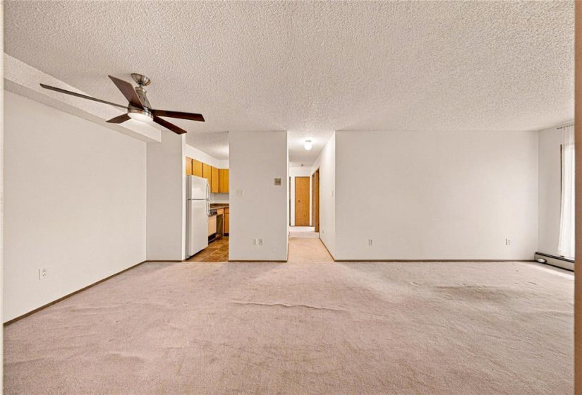 658 Kenaston, 2 Bedroom Bedrooms, 6 Room Rooms,1 BathroomBathrooms,Condominium,For Sale,Kenaston,0