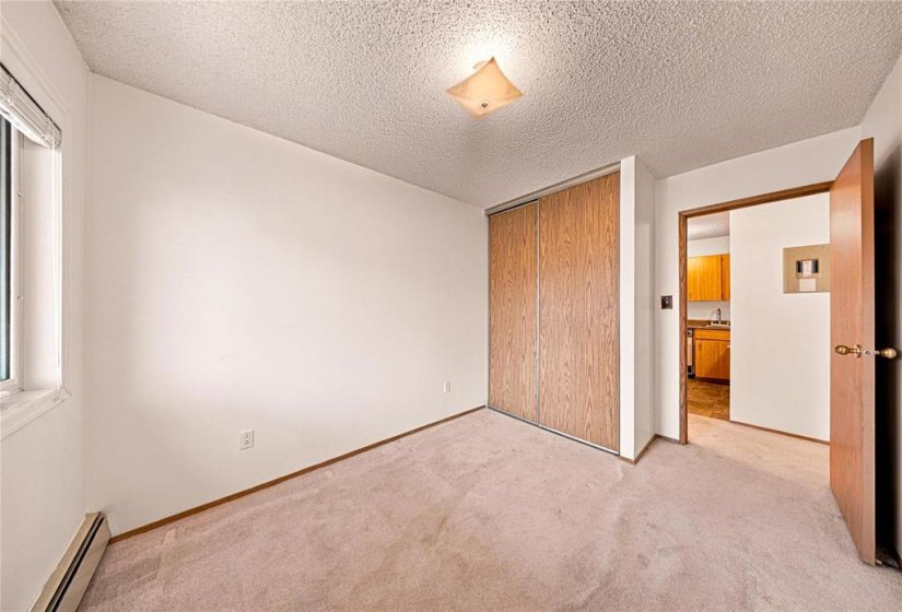 658 Kenaston, 2 Bedroom Bedrooms, 6 Room Rooms,1 BathroomBathrooms,Condominium,For Sale,Kenaston,0
