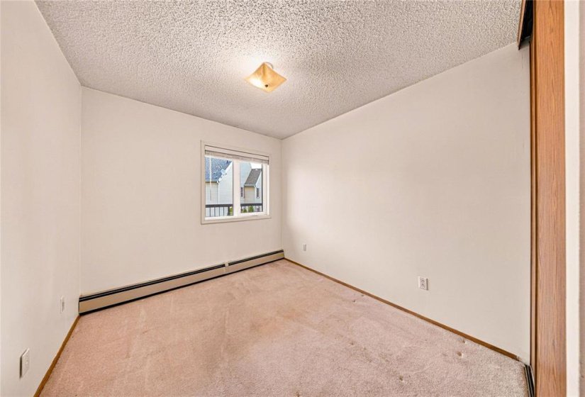 658 Kenaston, 2 Bedroom Bedrooms, 6 Room Rooms,1 BathroomBathrooms,Condominium,For Sale,Kenaston,0