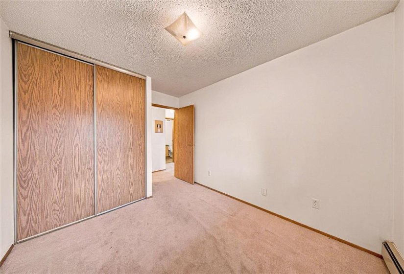 658 Kenaston, 2 Bedroom Bedrooms, 6 Room Rooms,1 BathroomBathrooms,Condominium,For Sale,Kenaston,0